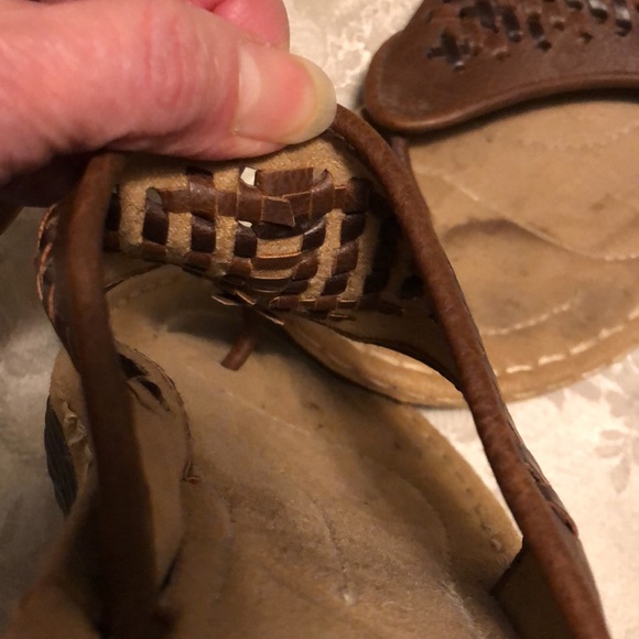 Cliffs by WHITE MOUNTAIN Leather Sandals - Size 8.5 - #207 - Picture 14 of 14
